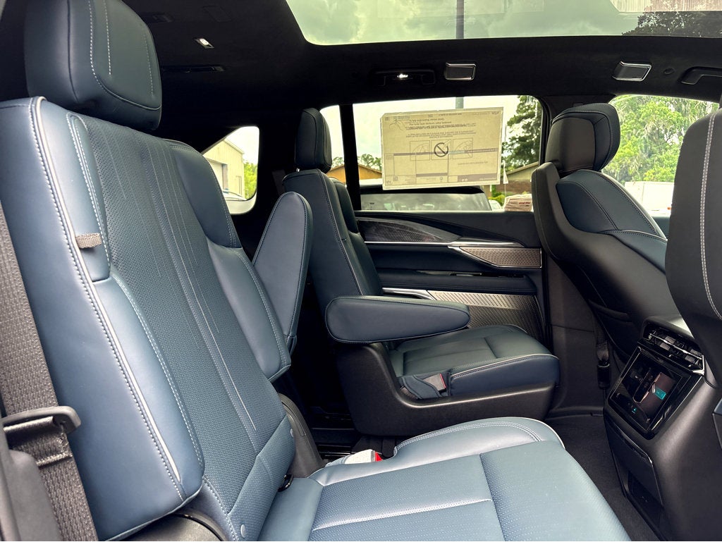 2025 Cadillac ESCALADE IQ Sport 2