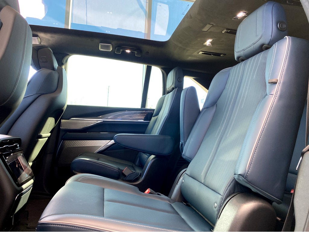 2025 Cadillac ESCALADE IQ Sport 2