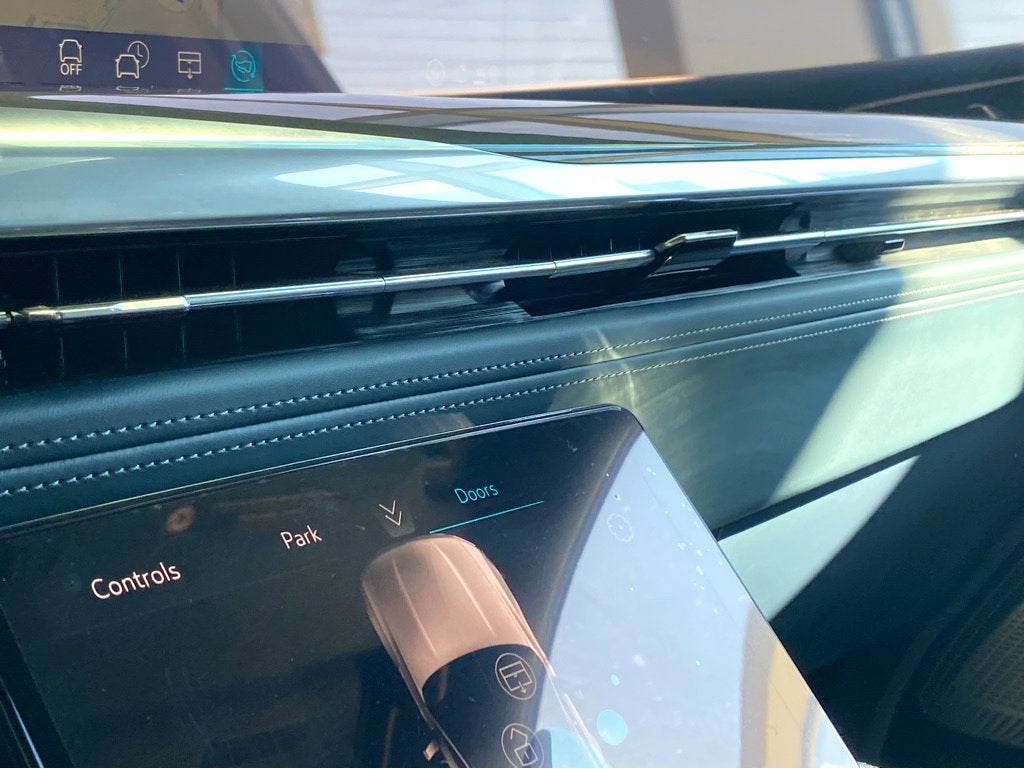 2025 Cadillac ESCALADE IQ Sport 2