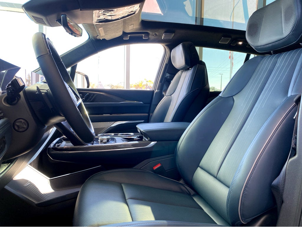 2025 Cadillac ESCALADE IQ Sport 2