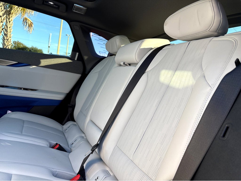 2026 Cadillac OPTIQ Premium Luxury