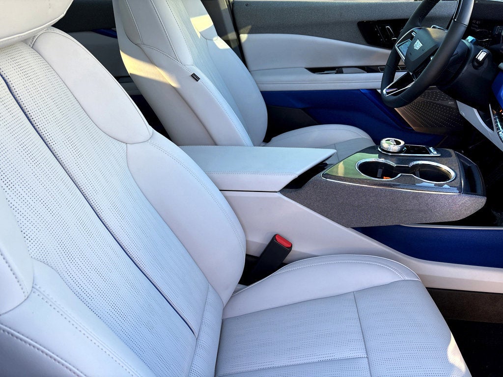 2026 Cadillac OPTIQ Premium Luxury