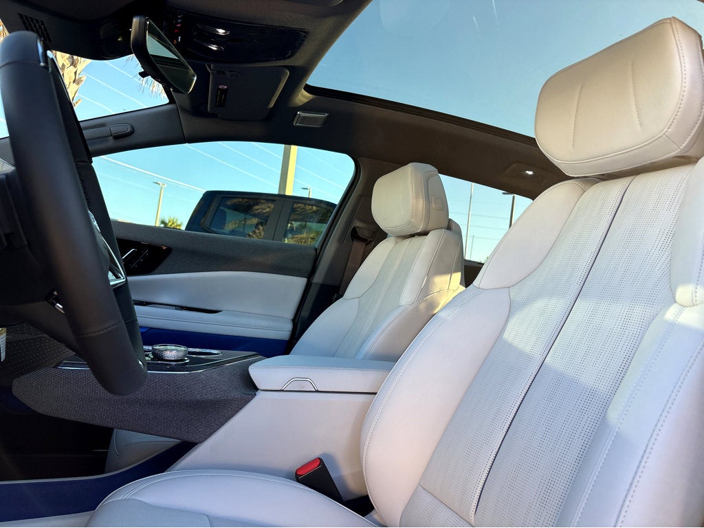 2026 Cadillac OPTIQ Premium Luxury