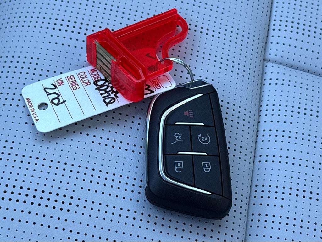 2026 Cadillac OPTIQ Premium Luxury