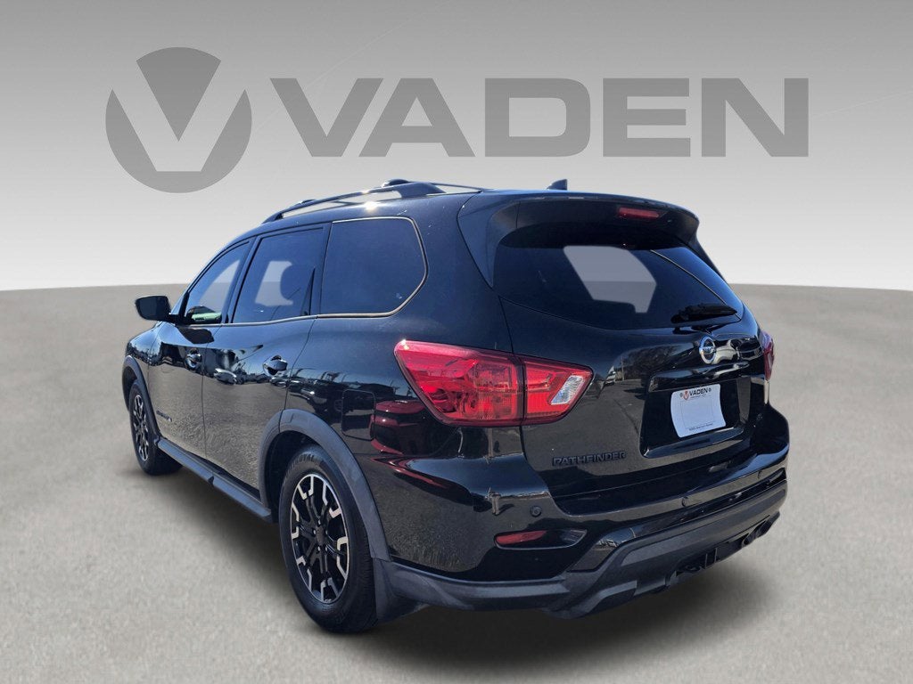 2020 Nissan Pathfinder SL