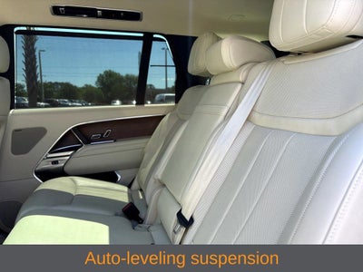 2025 Land Rover Range Rover SE