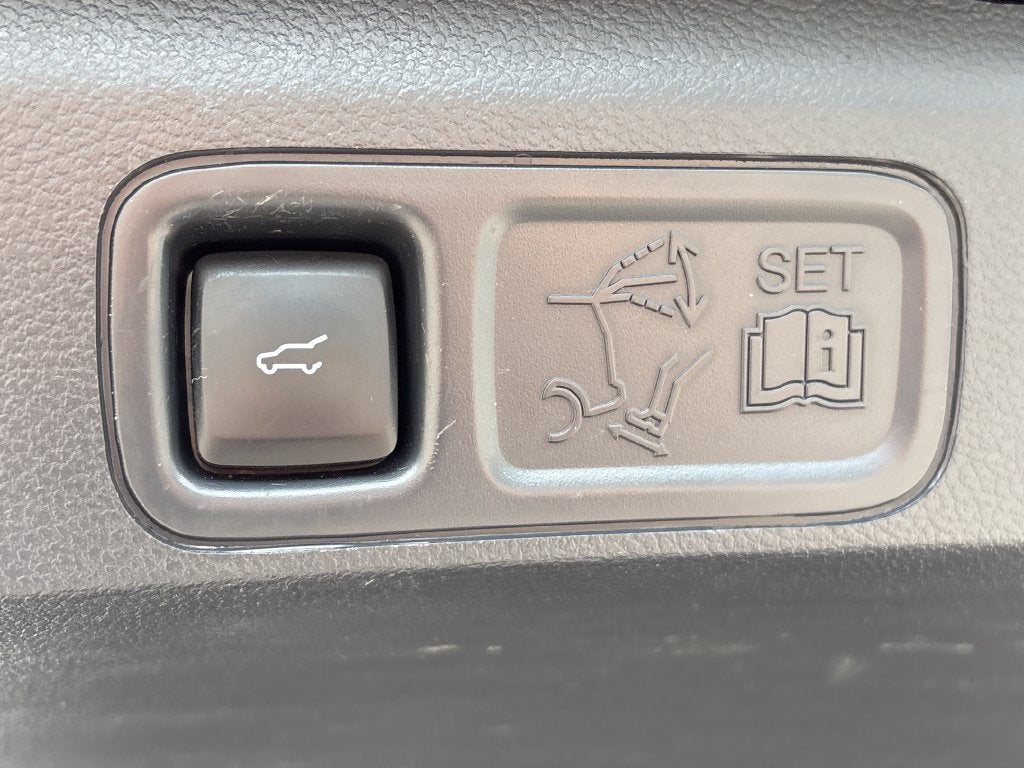 2023 Ford Expedition Base