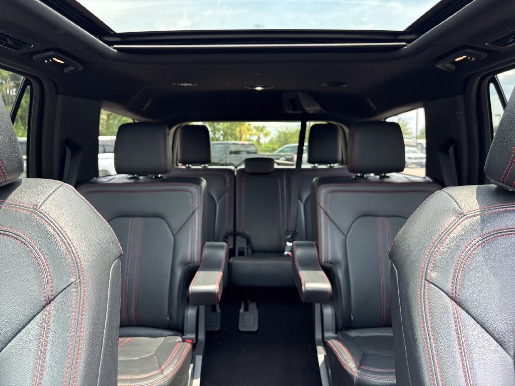 2023 Ford Expedition Base