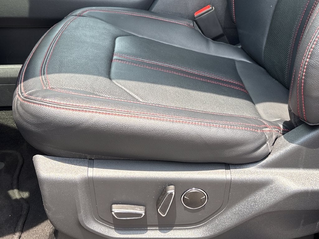 2023 Ford Expedition Base