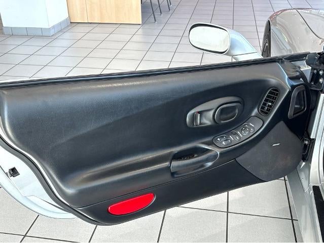 2000 Chevrolet Corvette Base