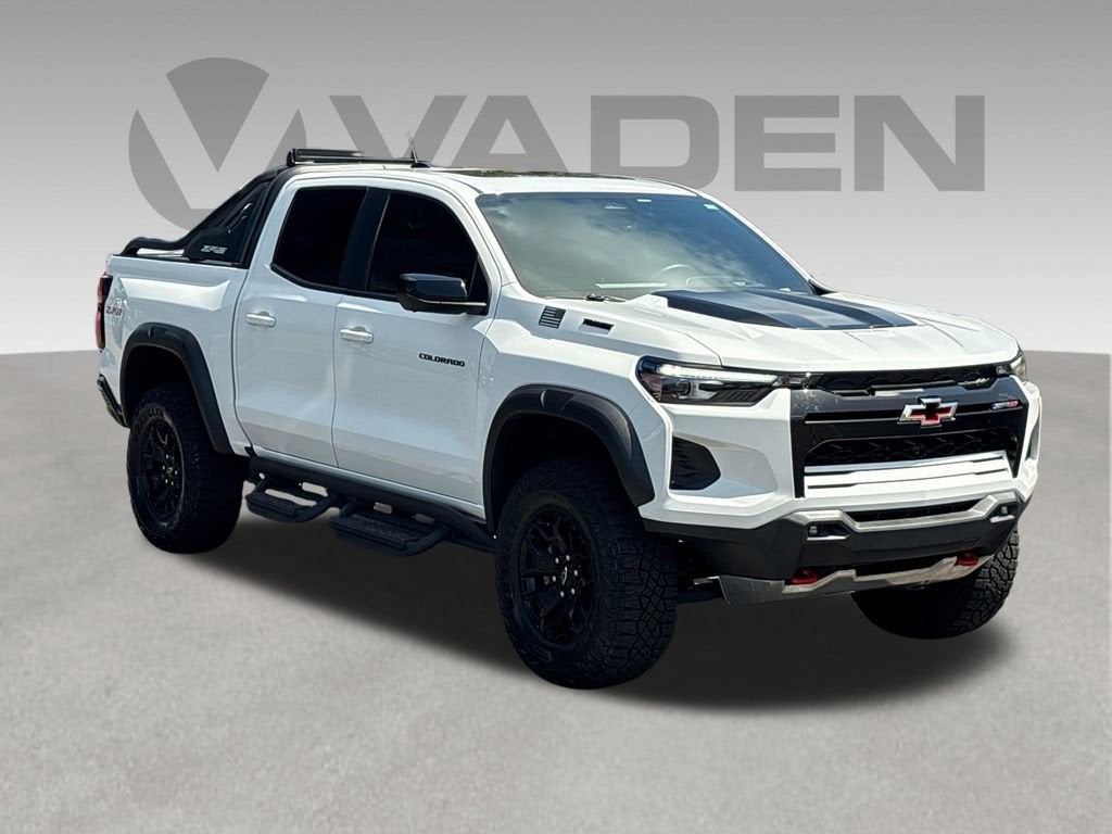 2025 Chevrolet Colorado Base