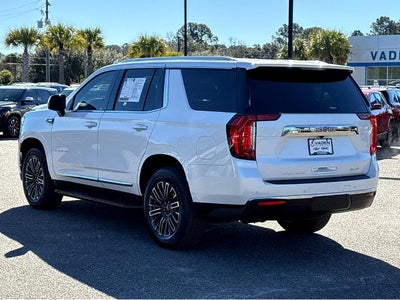 2023 GMC Yukon SLT