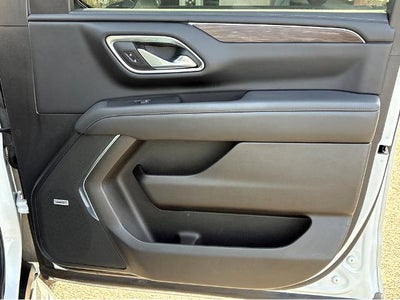 2023 Chevrolet Suburban LT