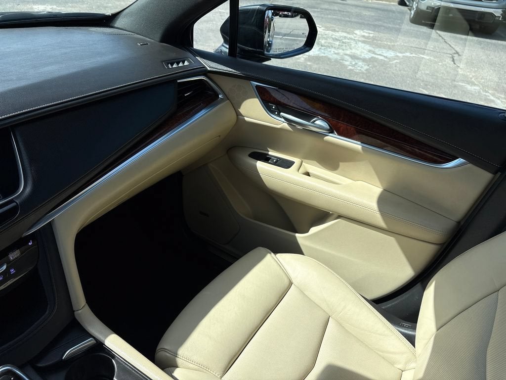 2017 Cadillac XT5 Base