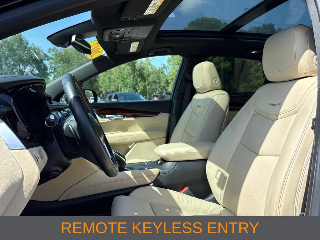 2017 Cadillac XT5 Base