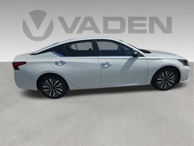 2024 Nissan Altima Base