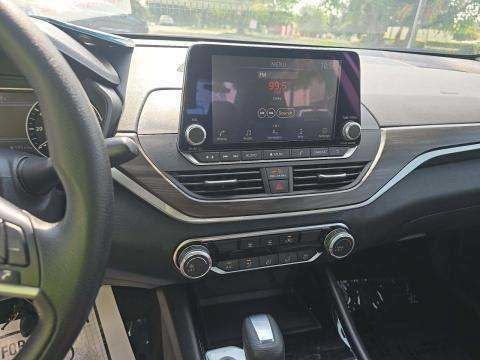 2024 Nissan Altima Base