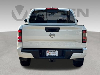 2025 Nissan Frontier Base
