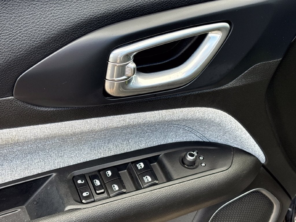 2024 Jeep Compass Base