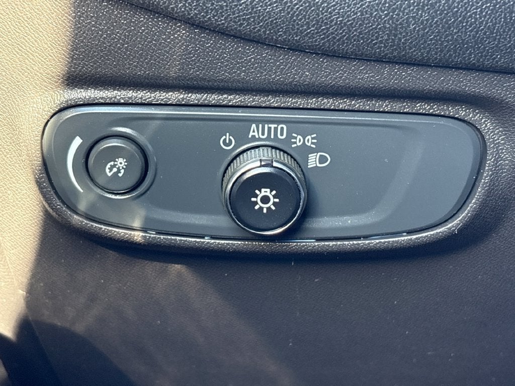 2024 Chevrolet Equinox Base