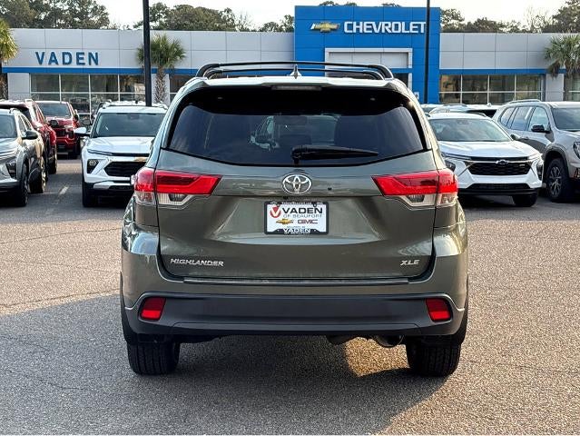 2019 Toyota Highlander SE