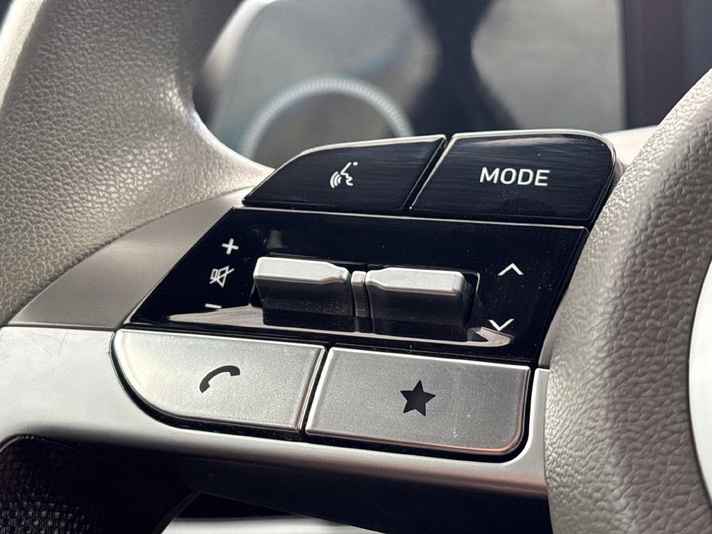 2024 Hyundai Elantra Base