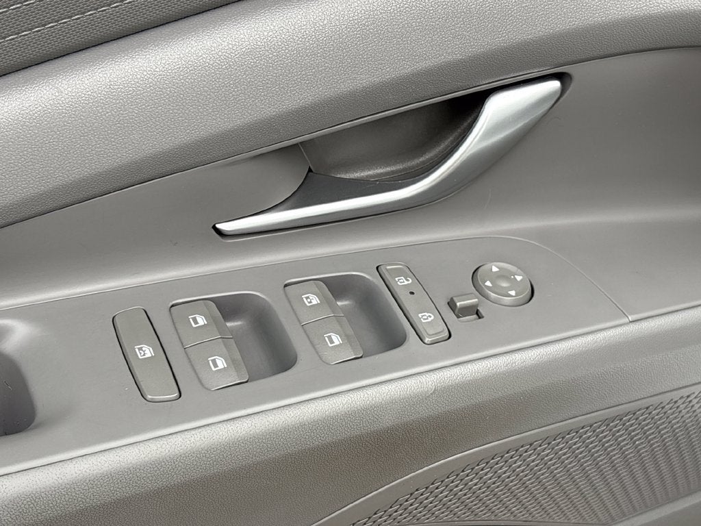 2024 Hyundai Elantra Base