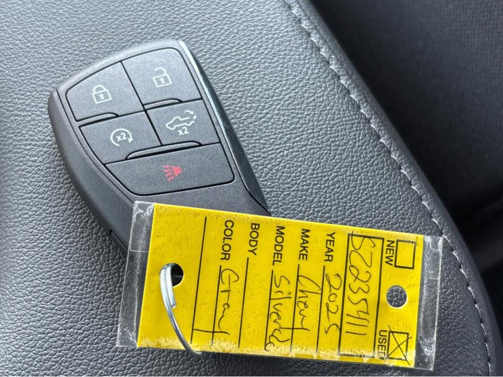 2025 Chevrolet Silverado 1500 Custom