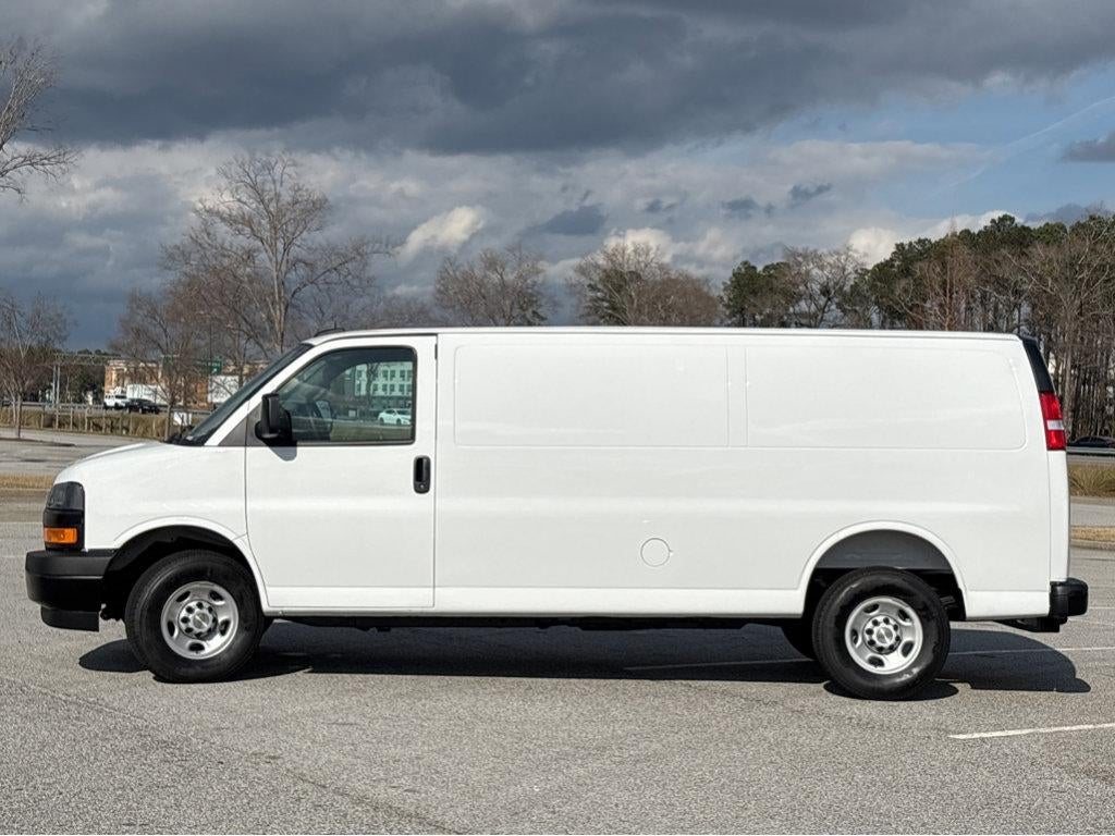 2025 Chevrolet Express Cargo 2500 Base