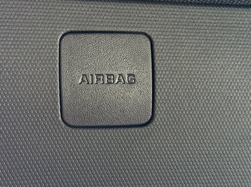 2027 Chevrolet Traverse Base
