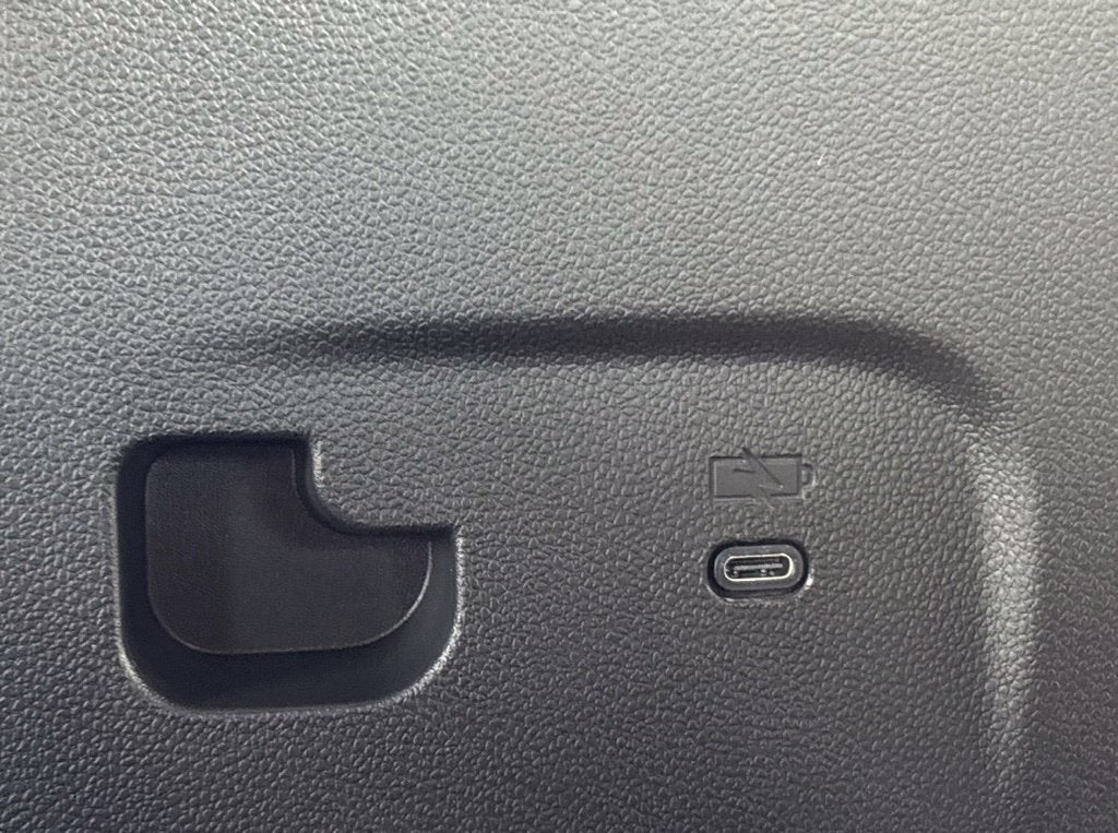 2027 Chevrolet Traverse Base