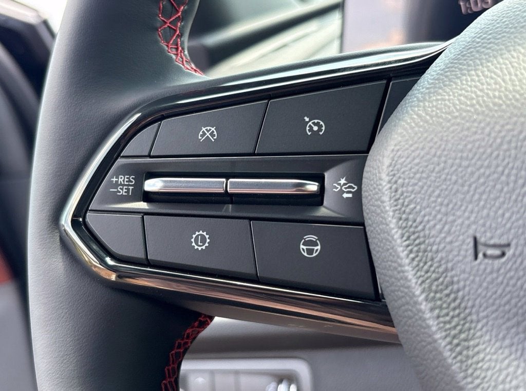 2027 Chevrolet Traverse Base