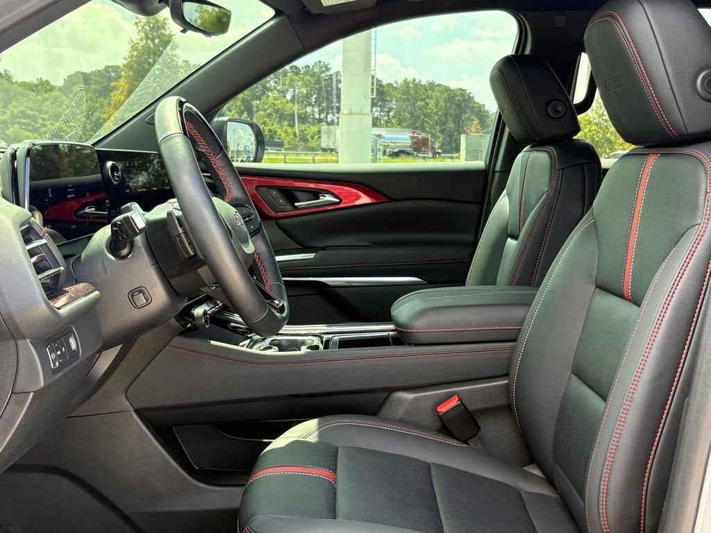 2024 Chevrolet Traverse Base
