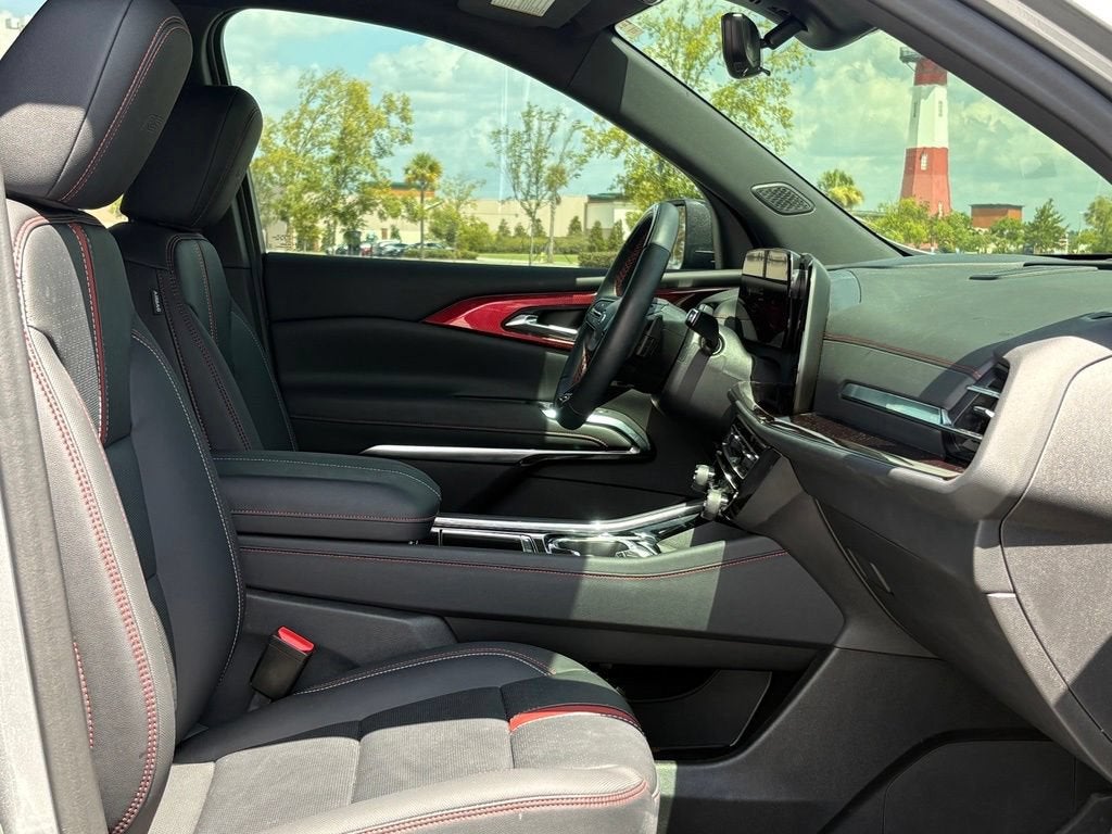 2024 Chevrolet Traverse Base