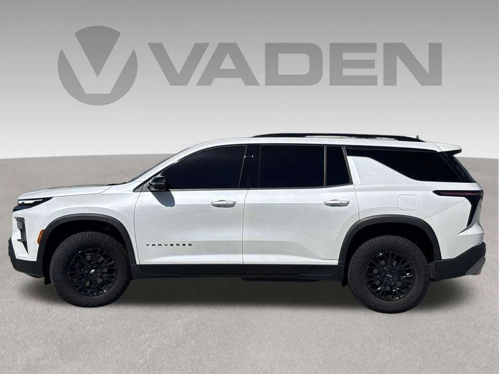 2025 Chevrolet Traverse Base