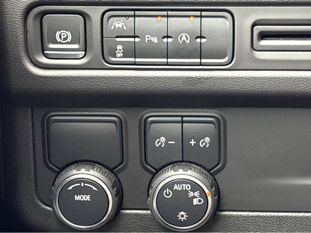 2024 Chevrolet Suburban LS