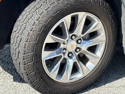 2023 Chevrolet Suburban Base