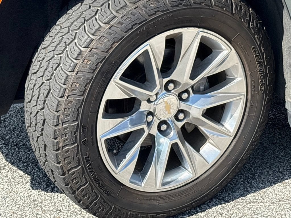 2023 Chevrolet Suburban Base