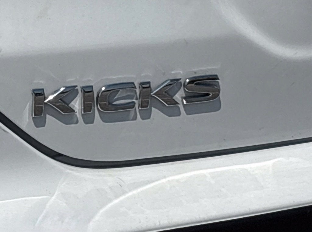 2024 Nissan Kicks Base