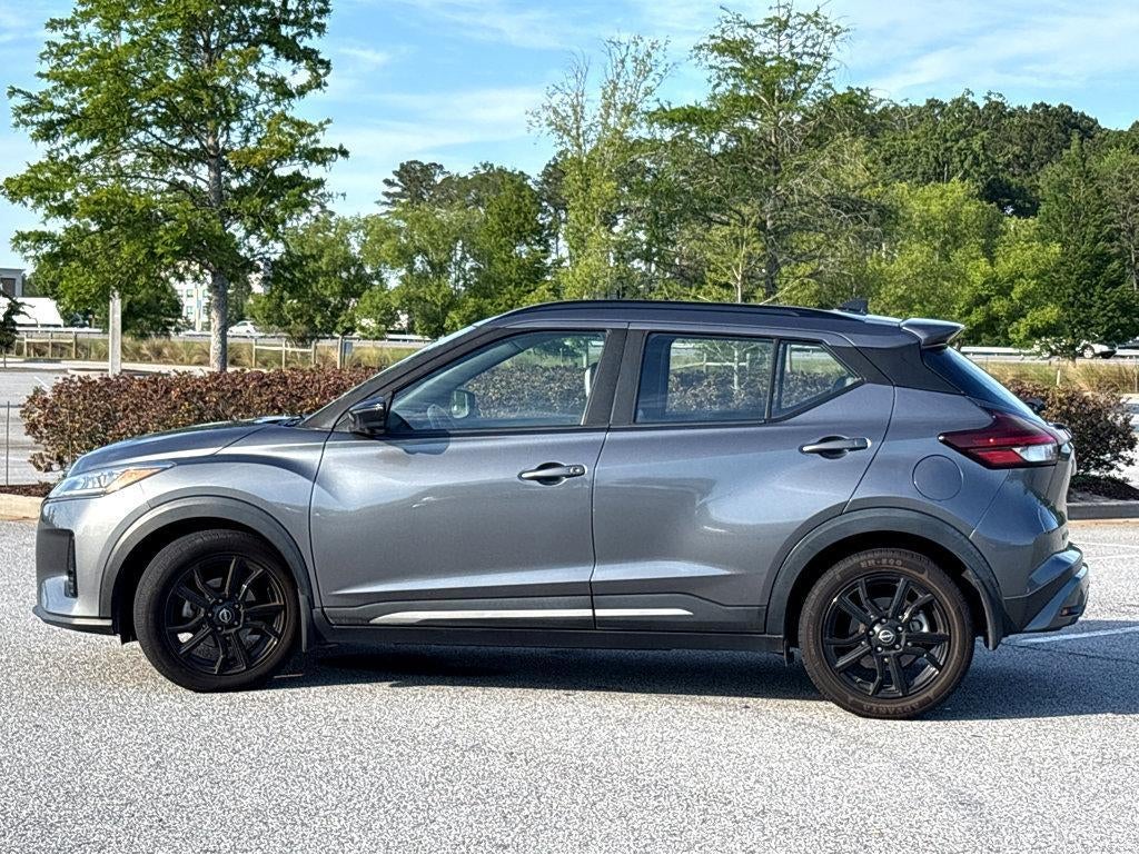 2022 Nissan Kicks SR