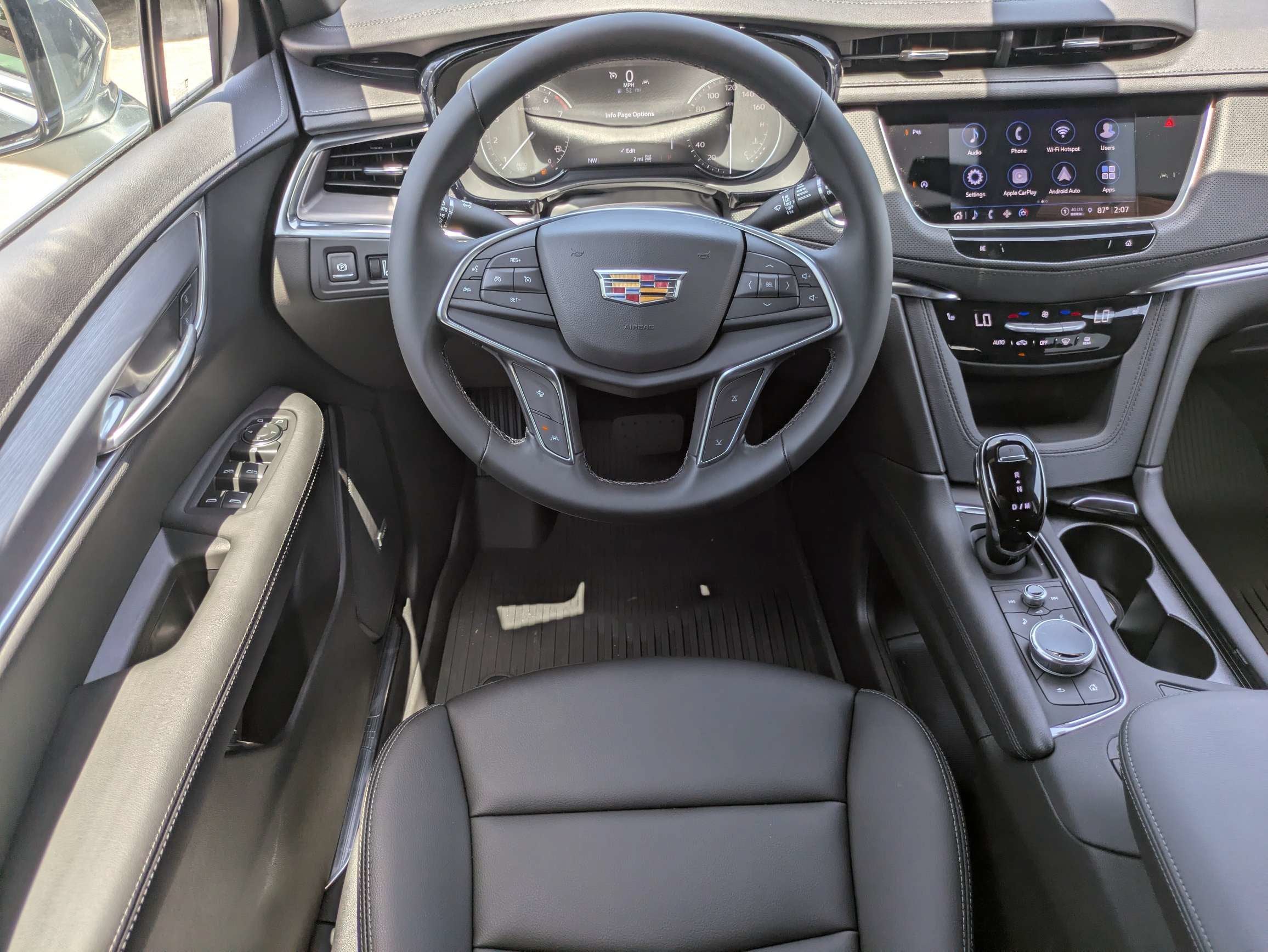 2026 Cadillac XT5 Luxury