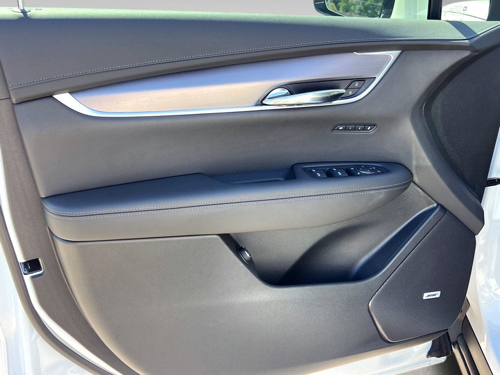 2025 Cadillac XT6 Luxury