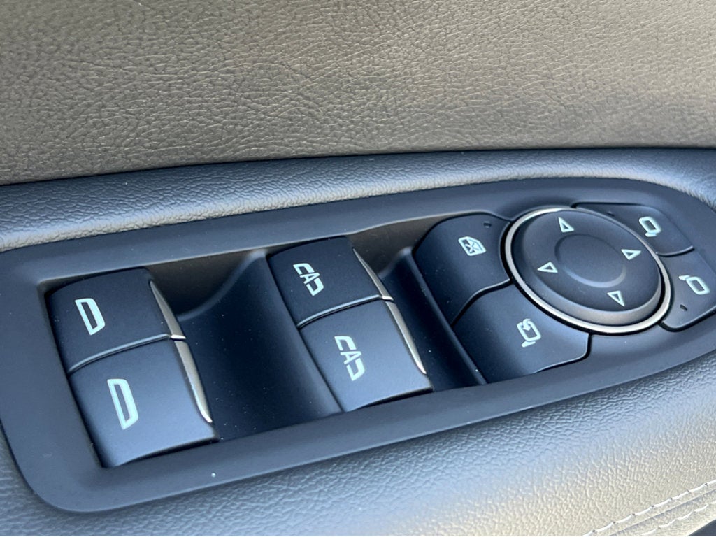 2025 Cadillac XT6 Luxury