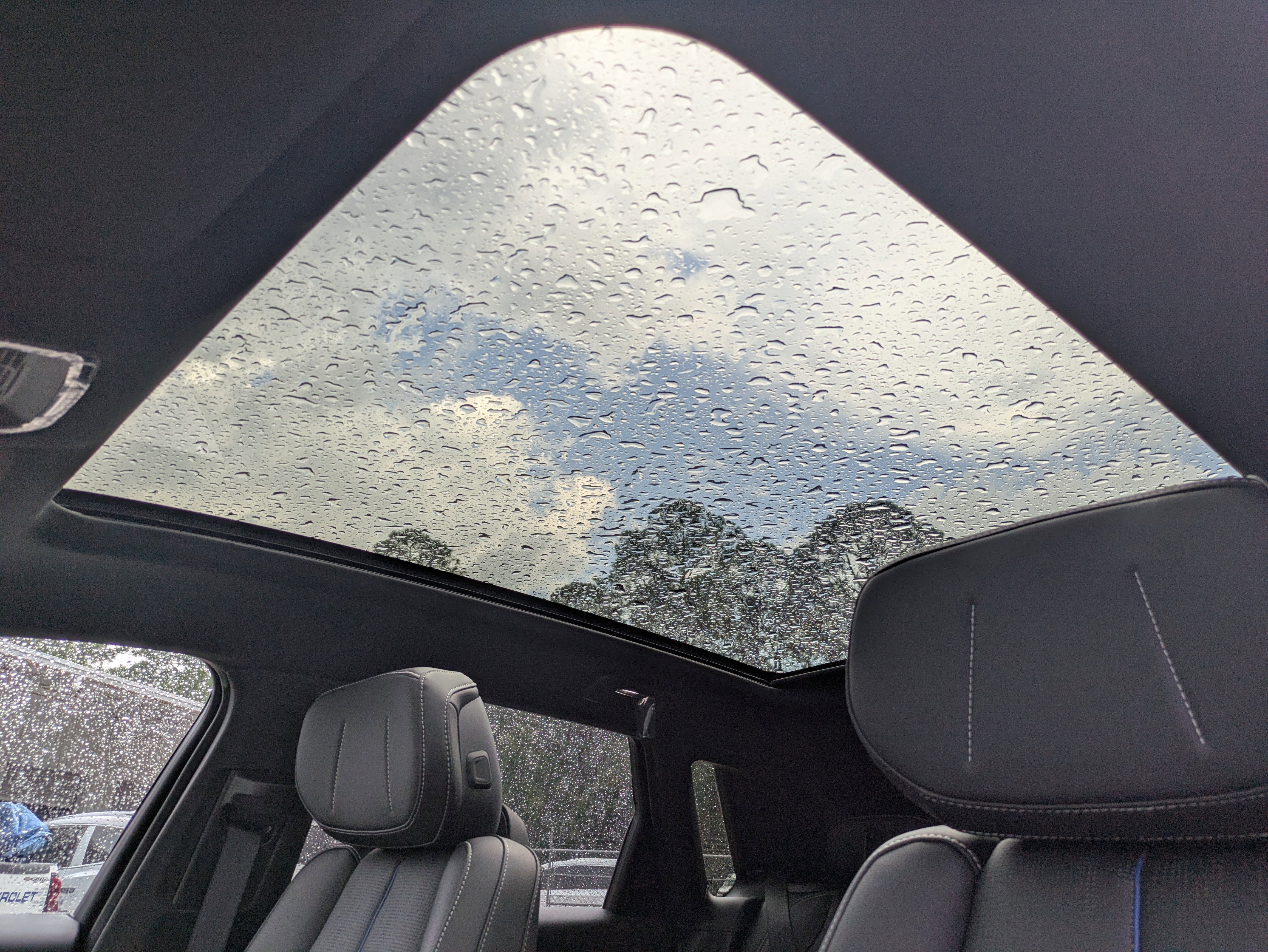 2025 Cadillac LYRIQ Luxury 1