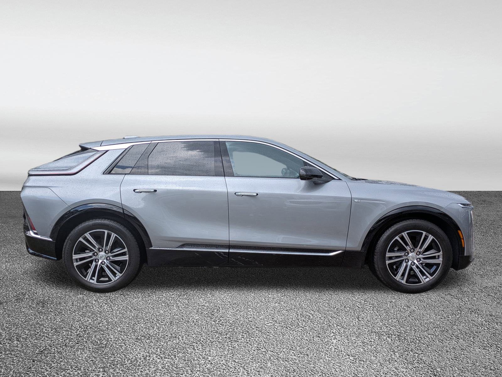 2025 Cadillac LYRIQ Luxury 1