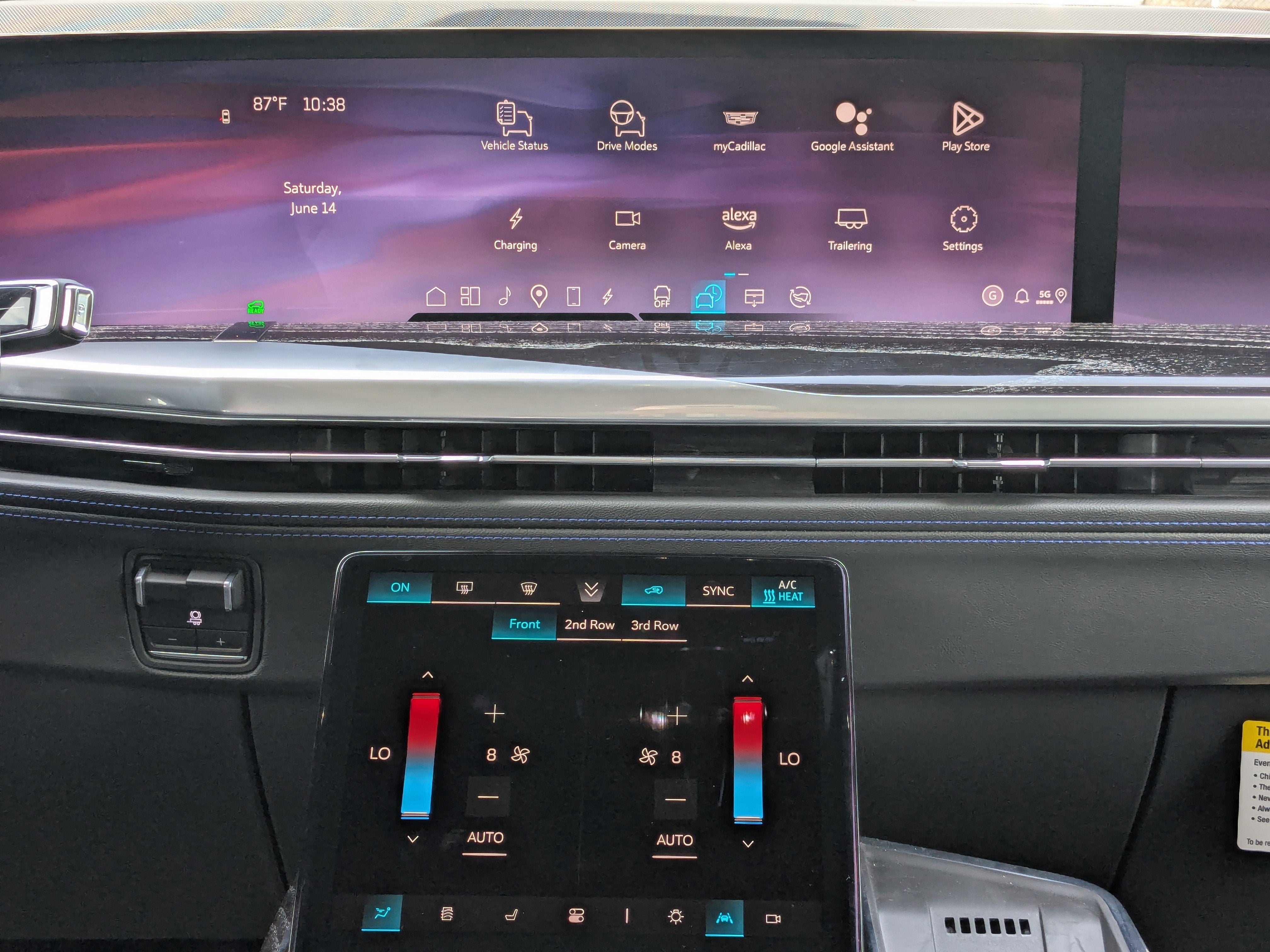 2025 Cadillac ESCALADE IQ Sport 1