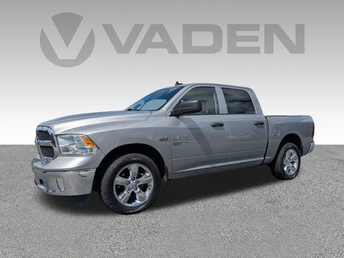 2022 RAM 1500 Classic Tradesman Crew Cab 4x4 5'7" Box
