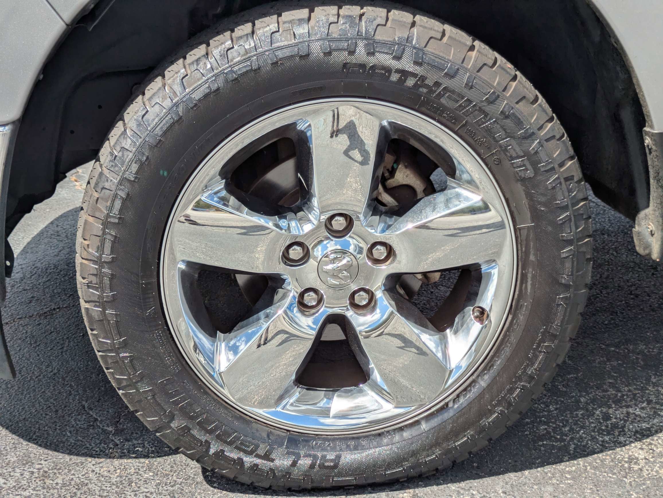 2022 RAM 1500 Classic Tradesman Crew Cab 4x4 5'7" Box
