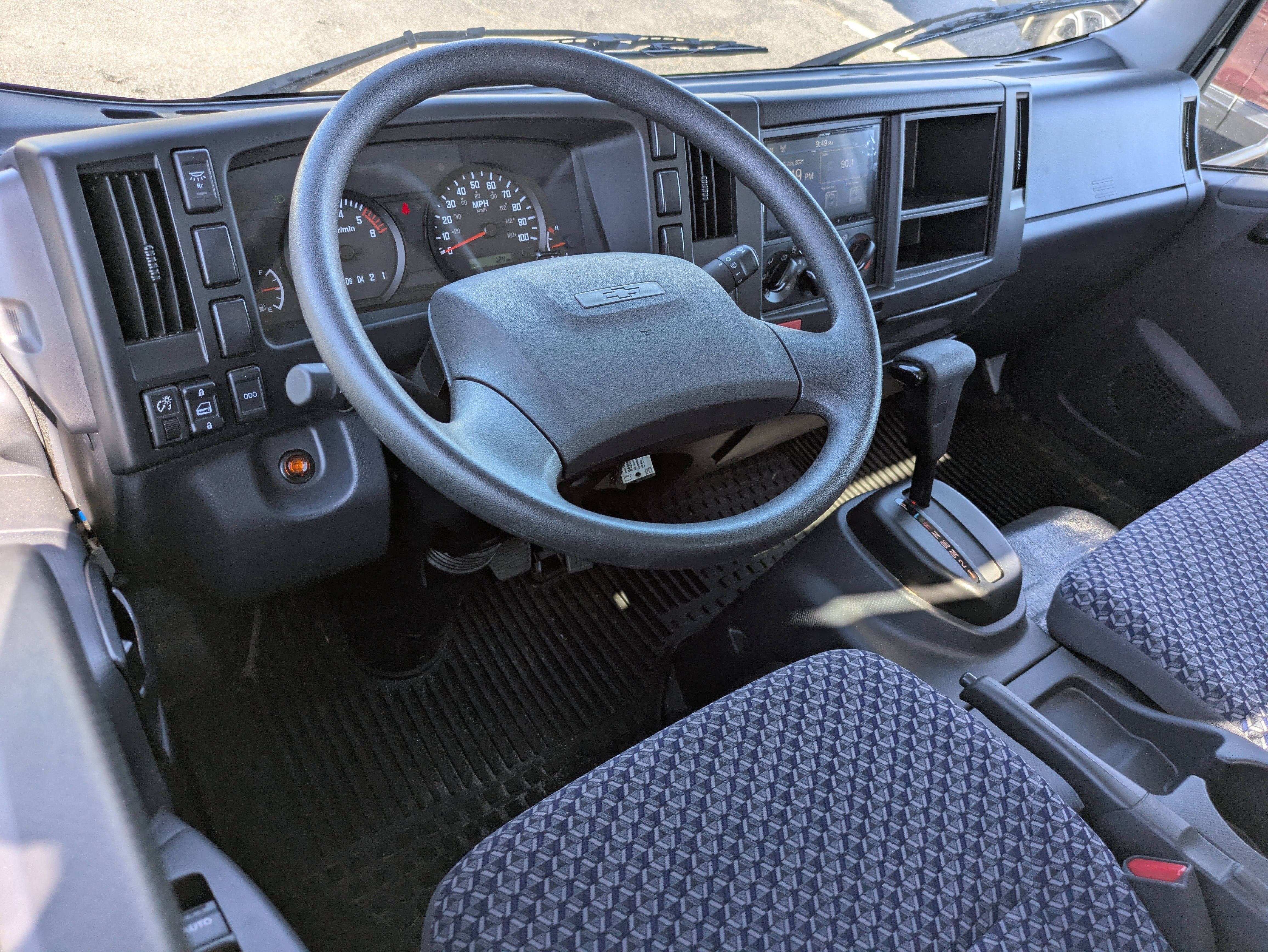 2024 Chevrolet Low Cab Forward 4500 HG NA