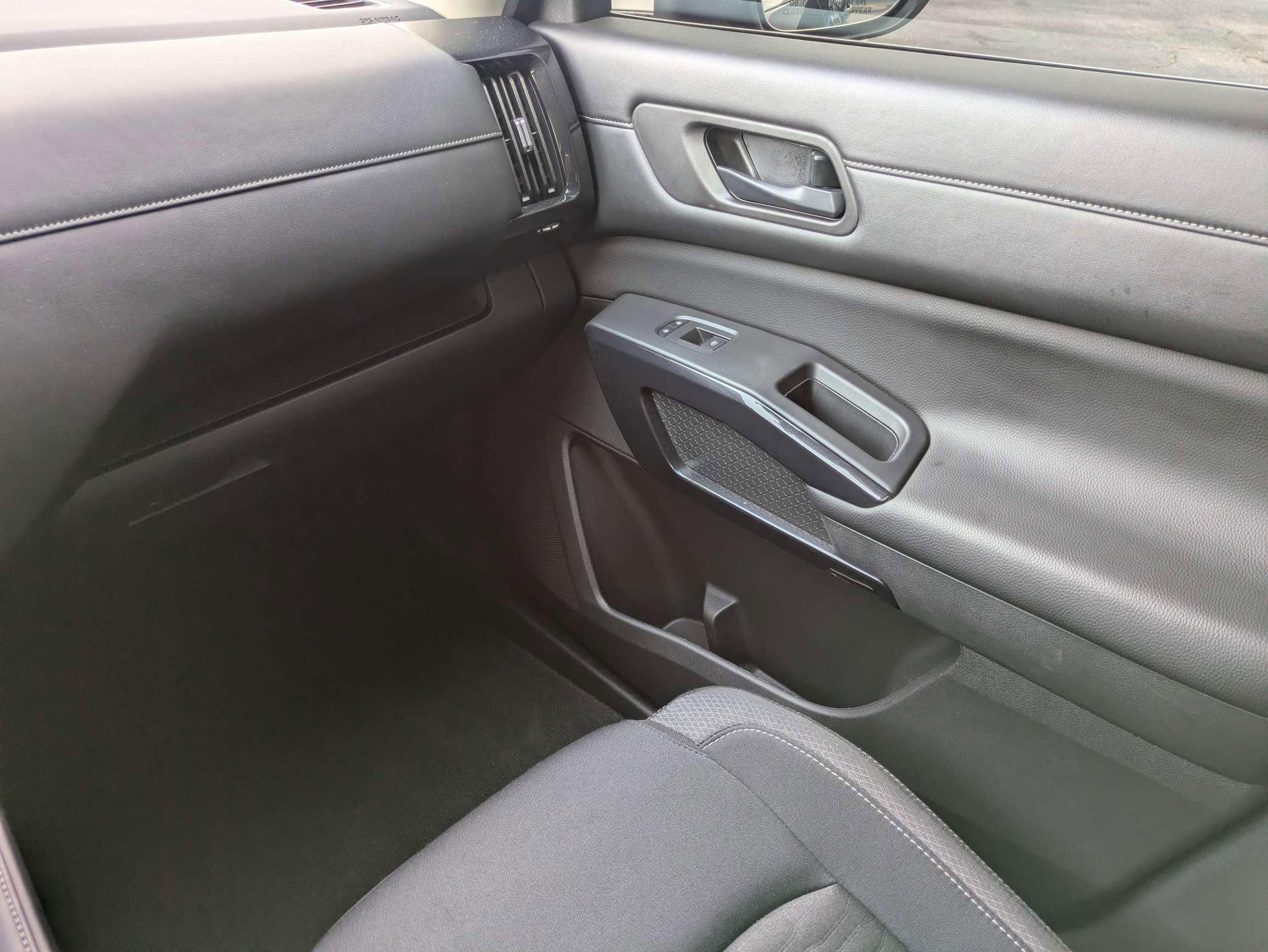 2024 Nissan Pathfinder S 4WD